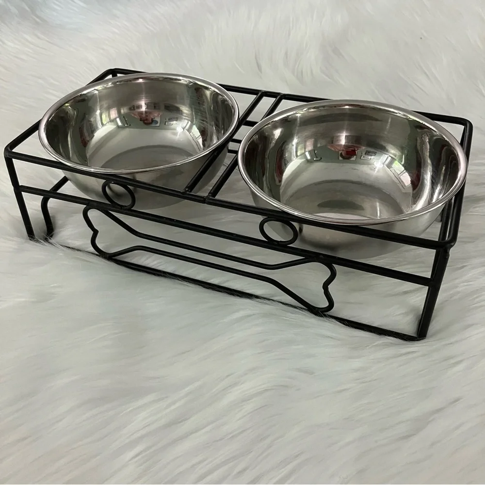 Small Dog Feeding Station
